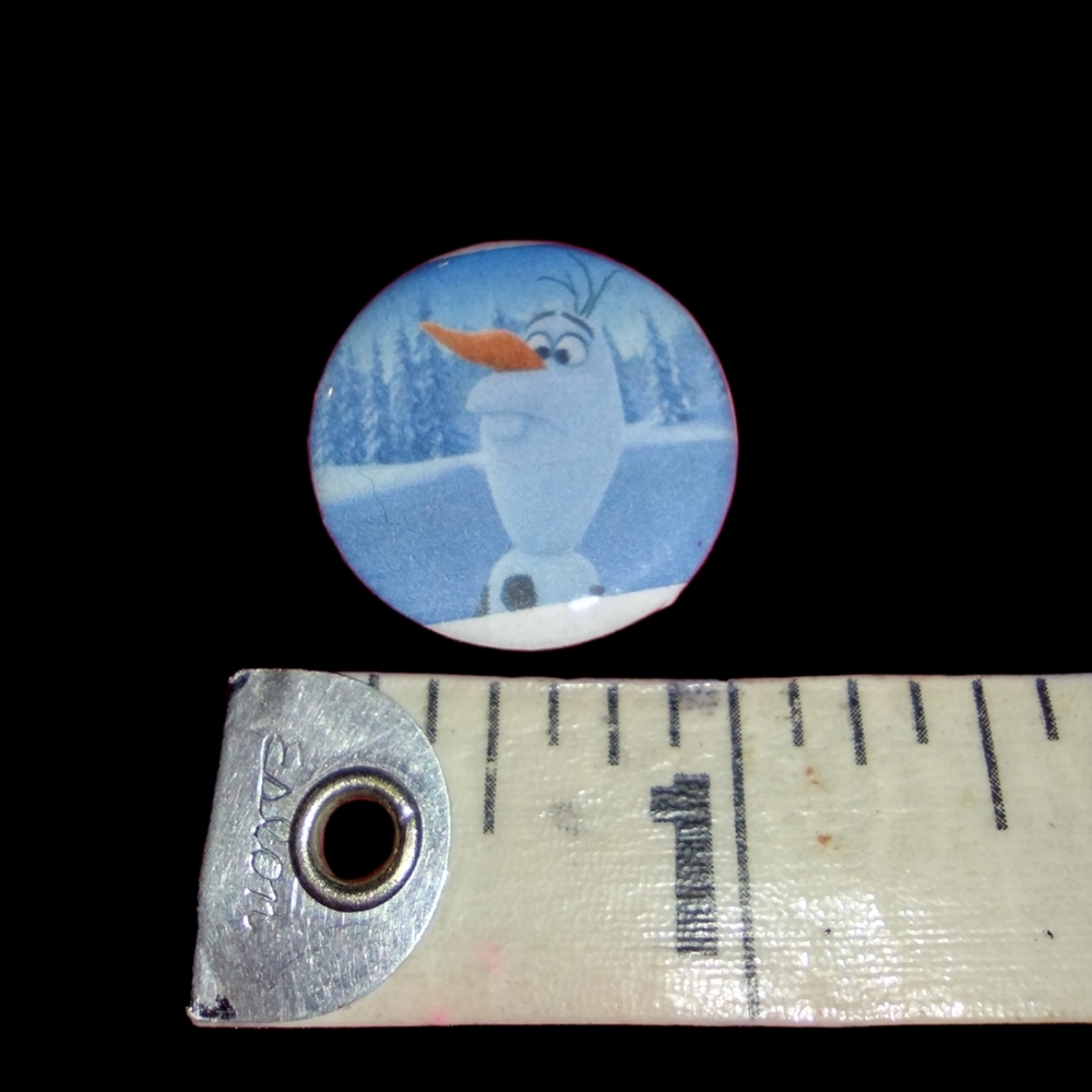 Twenty-five Holiday Themed One Inch Buttons - Picture 10 of 10